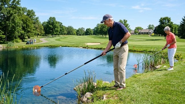 telescopic-golf-ball-retrievers-seniors-reduce-bending-fatigue